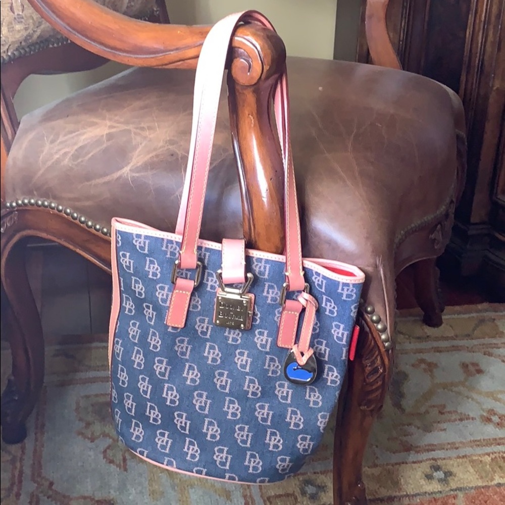Dooney & Bourke Handbag never used